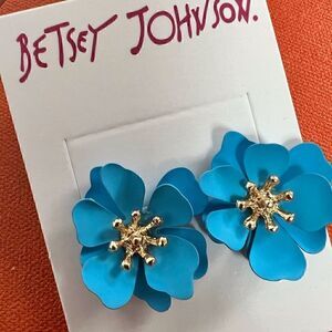 💙 Betsey Johnson stunning blue spring flower earrings 💙